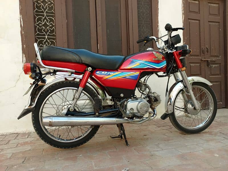 Honda CD70 red 1