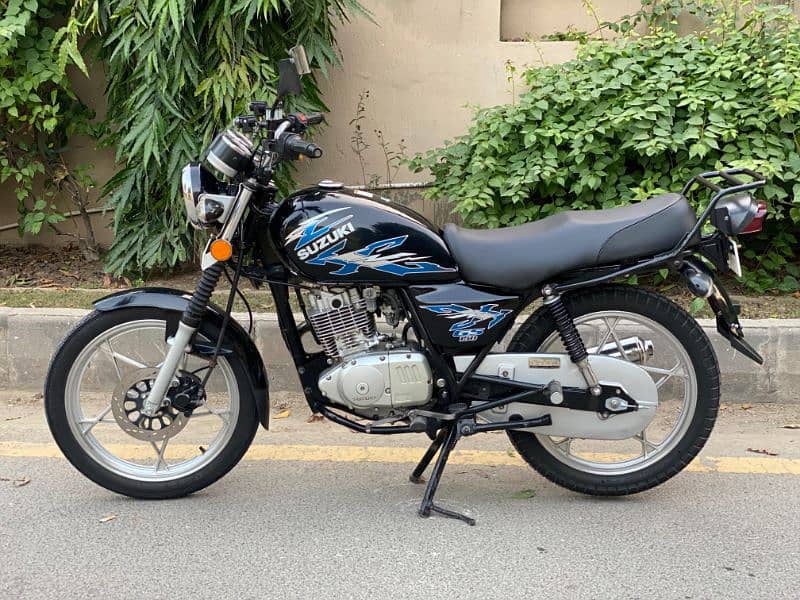 Suzuki GS 150 SE 2021 Model 6800 km driven original  like new bike 1