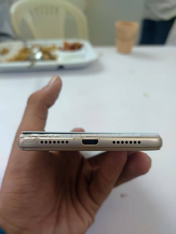 OPPO A37m 0