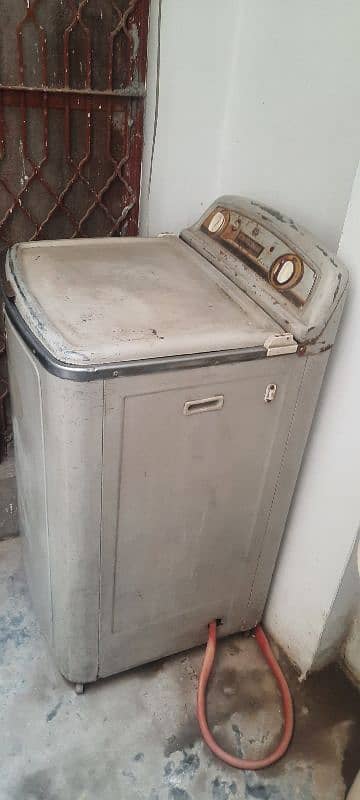 Full size washing machine for sell 1