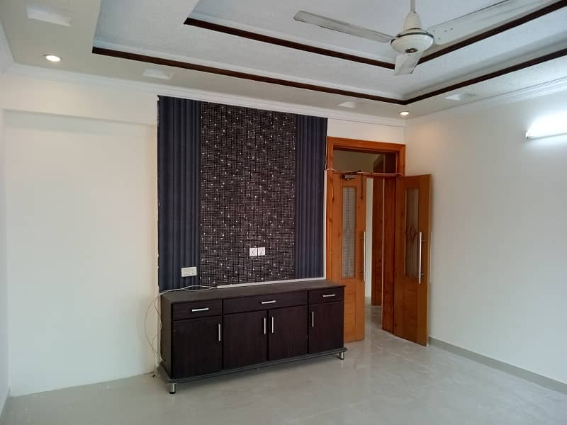 500 Sq Yard Upper Portion Available For Rent 25