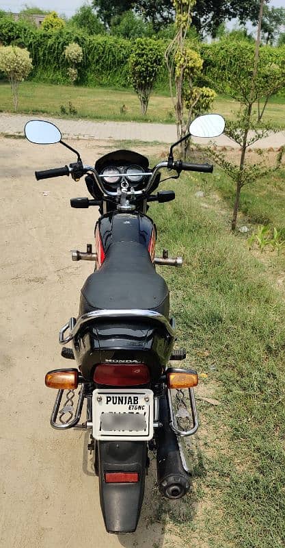 Honda praidor 100 cc 1