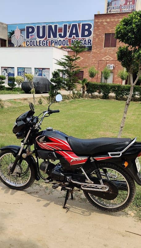 Honda praidor 100 cc 2