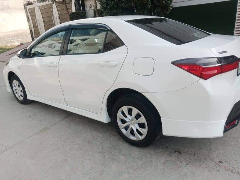 Toyota Corolla GLI 2020 super white 1