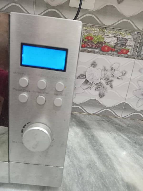 Microwave oven 23 L 1