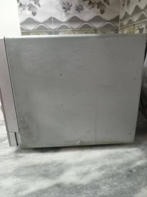 Microwave oven 23 L 8