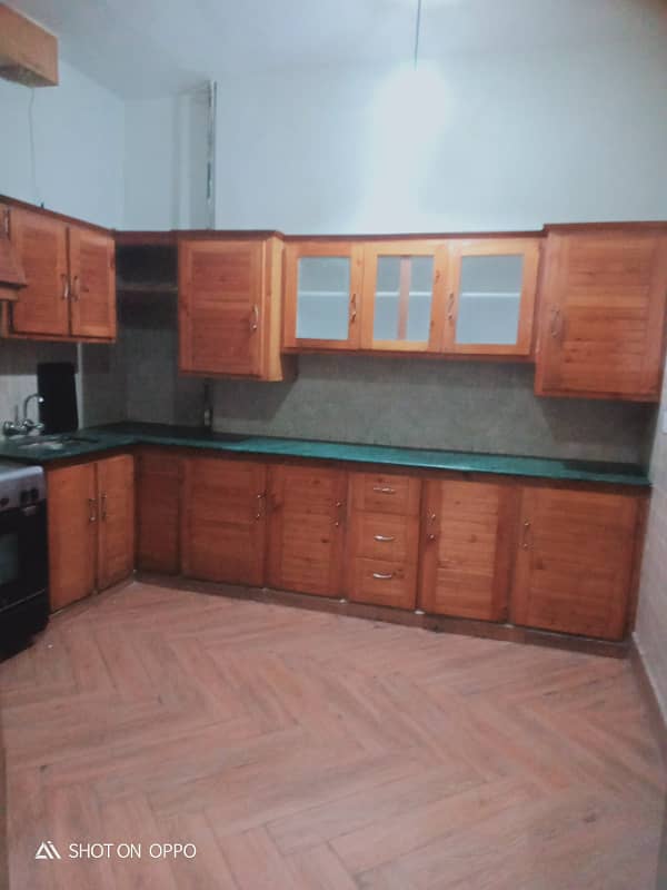 1 kinal Upper Available For Rent in F10 9