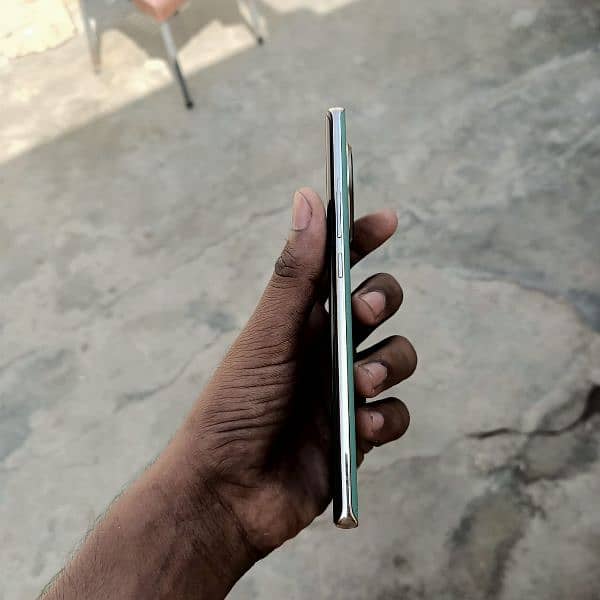 Tecno spark 20 pro plus 3