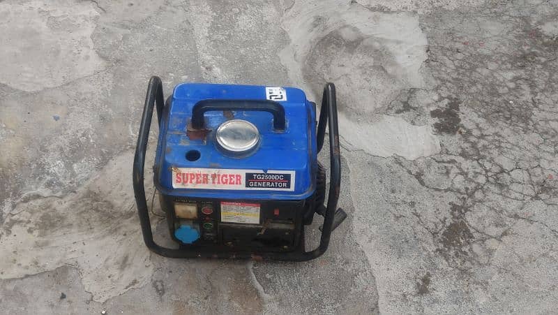 SUPER TIGER TG2500DC GENERATOR 1