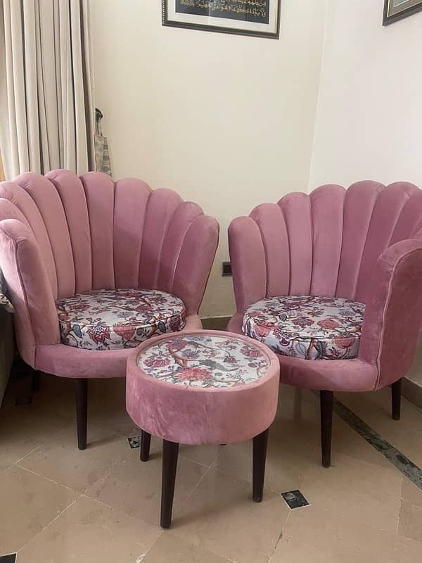 2 COFFEE CHAIRS WITH TABLE 2