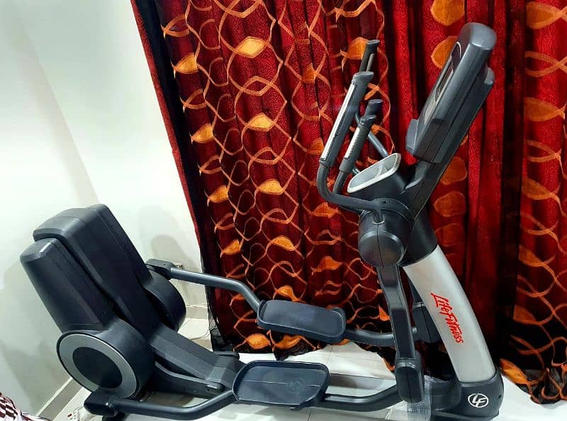 life fitness commercial elliptical 0