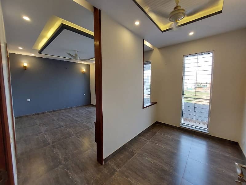 10 Marla House For Grabs In Bahria Town 1