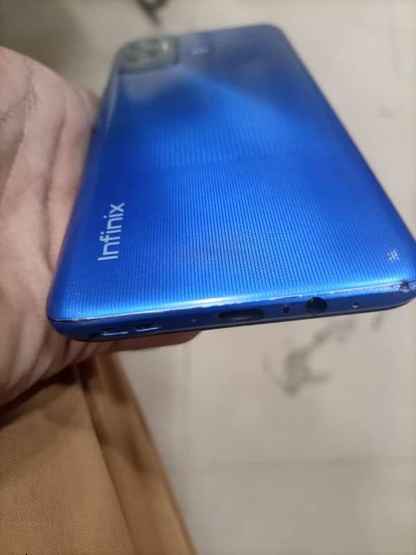 Infinix hot 12 play 4/64 5