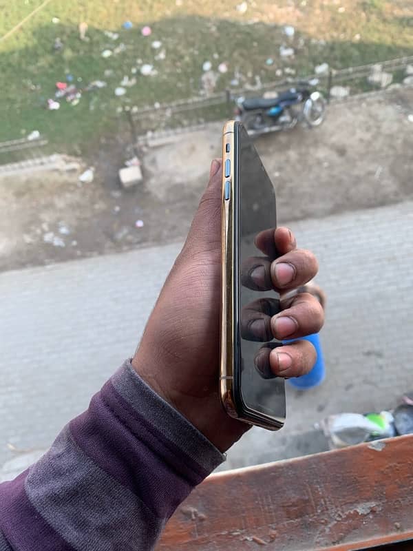 iphone 11 pro ma  256 gb 7