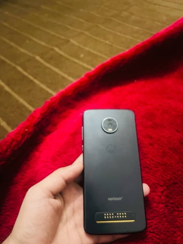 moto z4 4/128 5