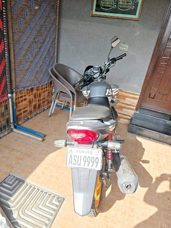 honda 150 silver gray colour for sale 0