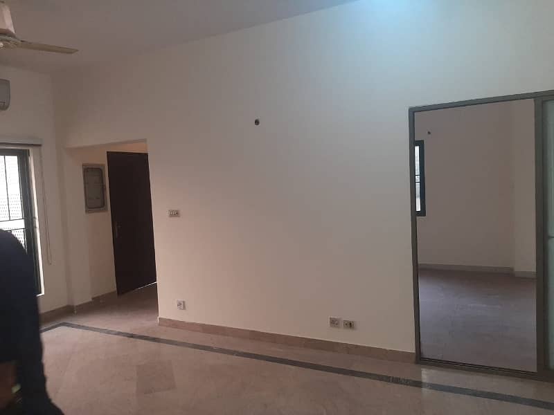 11 marla 4bed house available for sale in eden defence near dha phase 1 D block 8