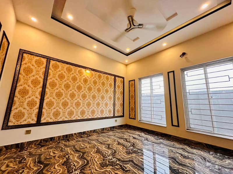 1 KANAL MODERN DESIGN BASMENT HOUSE FOR SALE DHA Phase 7 LAHORE 1