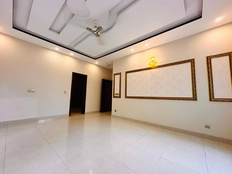 1 KANAL MODERN DESIGN BASMENT HOUSE FOR SALE DHA Phase 7 LAHORE 8