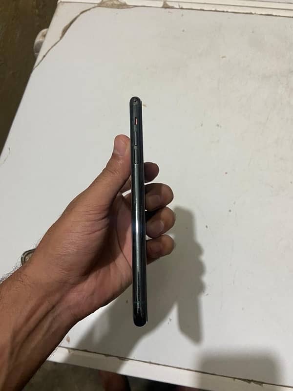 iphone 11pro max 64gb pta proved 4