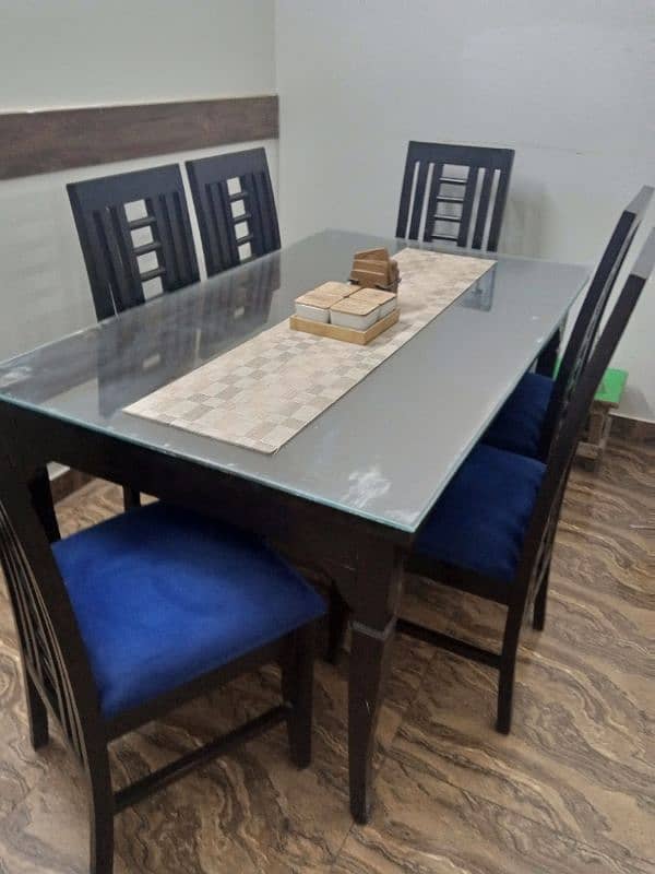 dining table available 1