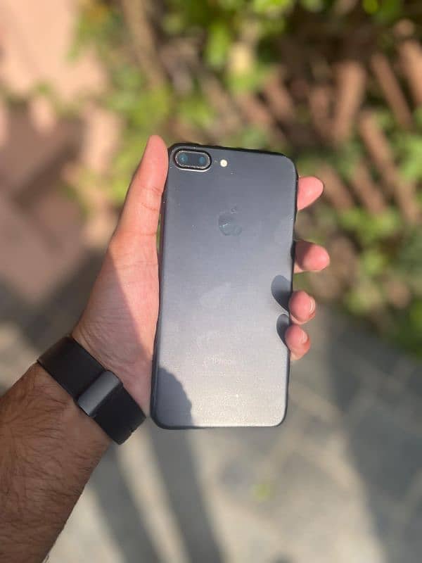 iphone 7 plus (pta approved) 1