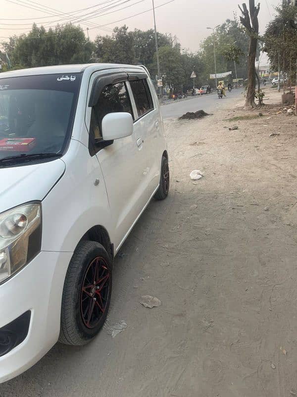 Suzuki Wagon R 2018 3