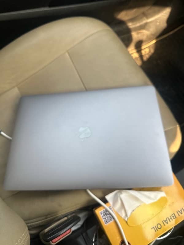 Mac book pro inset 2019 1