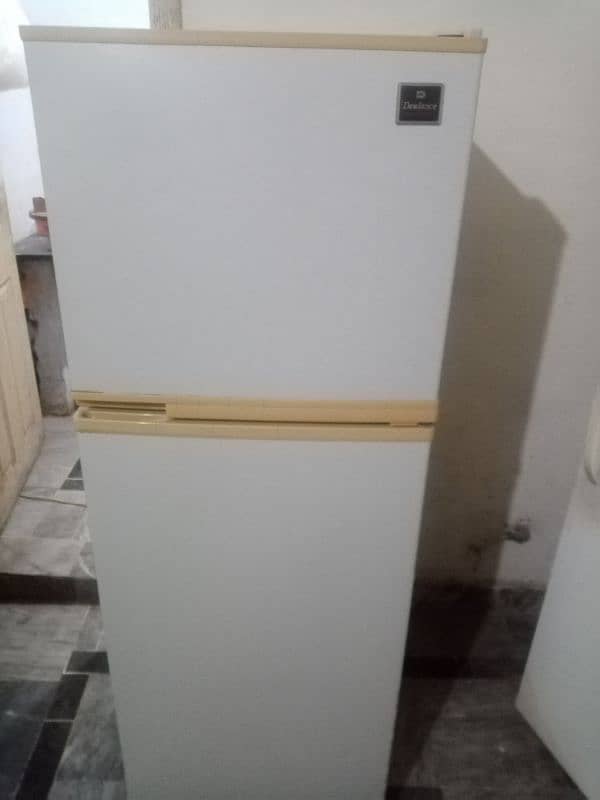 DAWLANCE Fridge For Sale 0