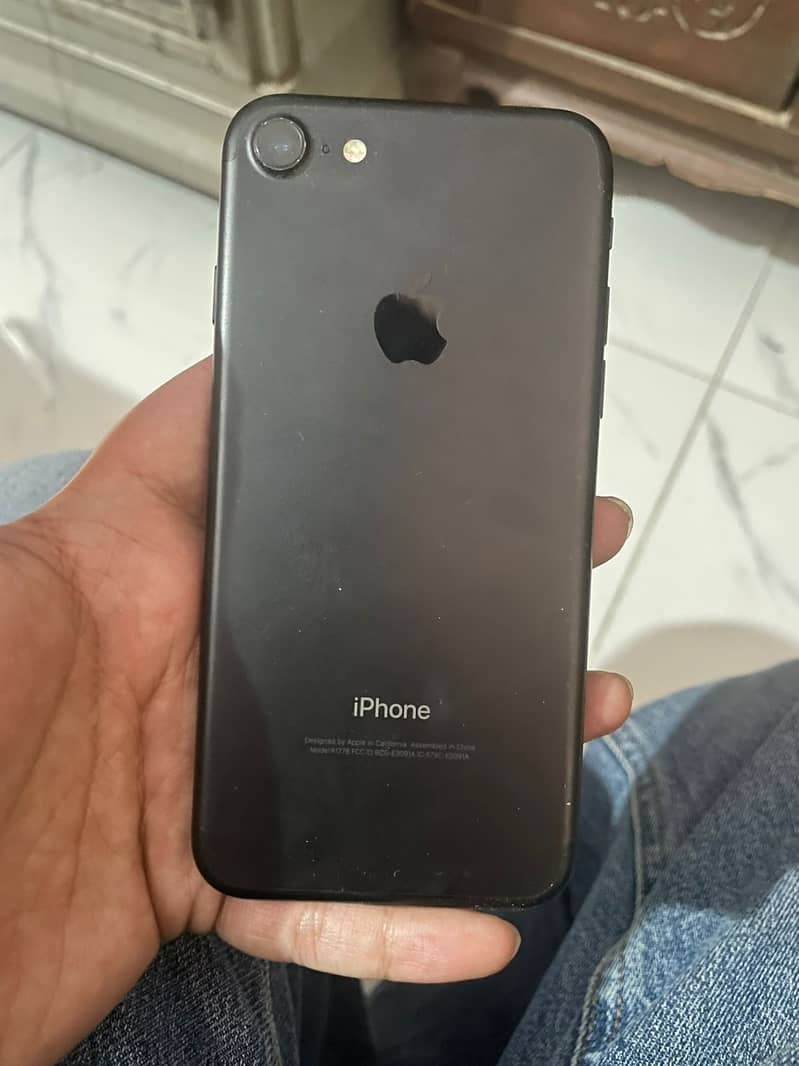 Iphone 7 non pta MDM Iphone 32 GB 85% battry health original 5