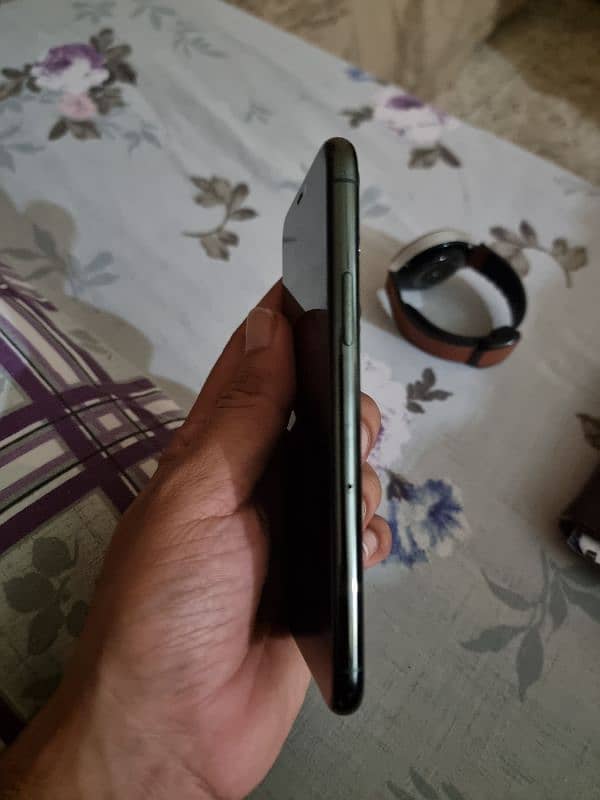 iphone 11pro 256gb pta approved 1