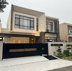 1 Kanal Lavish Upper Portion On Top Location For Rent In DHA Phase 6 Lahore