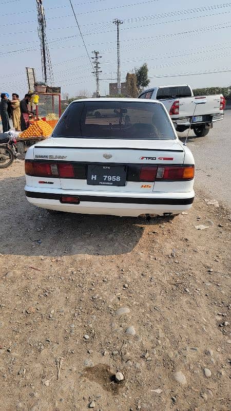 Nissan Sunny 1990 1