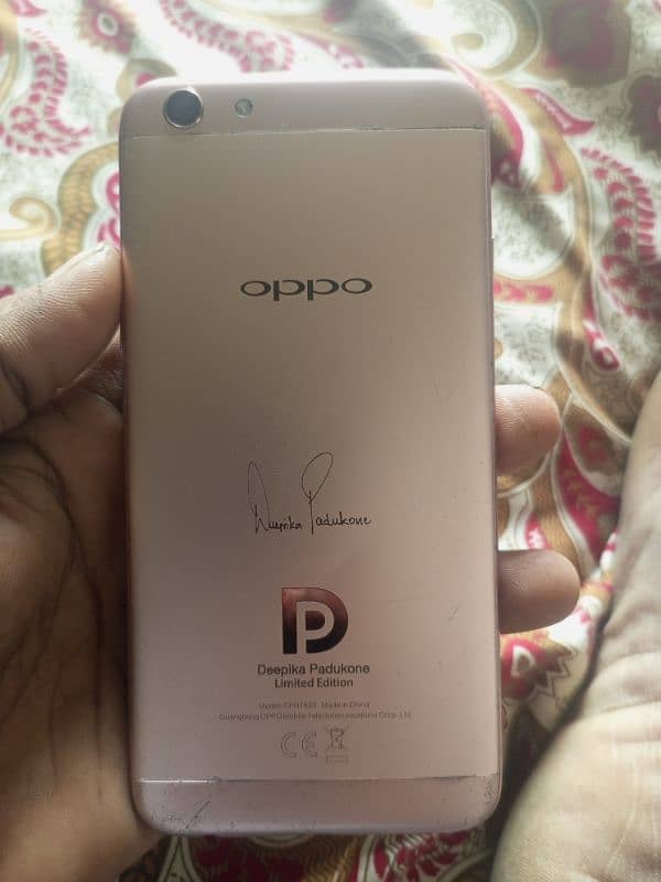 oppo f3 arjant sale ad parh k num pe rabta karain 1