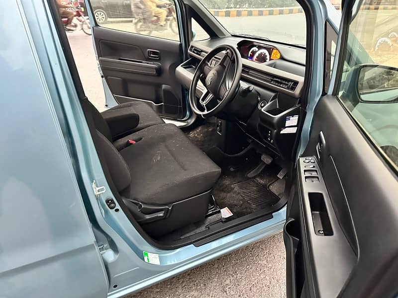 Suzuki Wagon R 2024 1