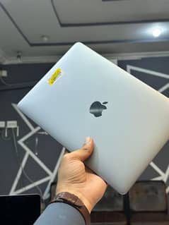 MacBook, Core i-7, Made 2017, 16-512, 12 inch