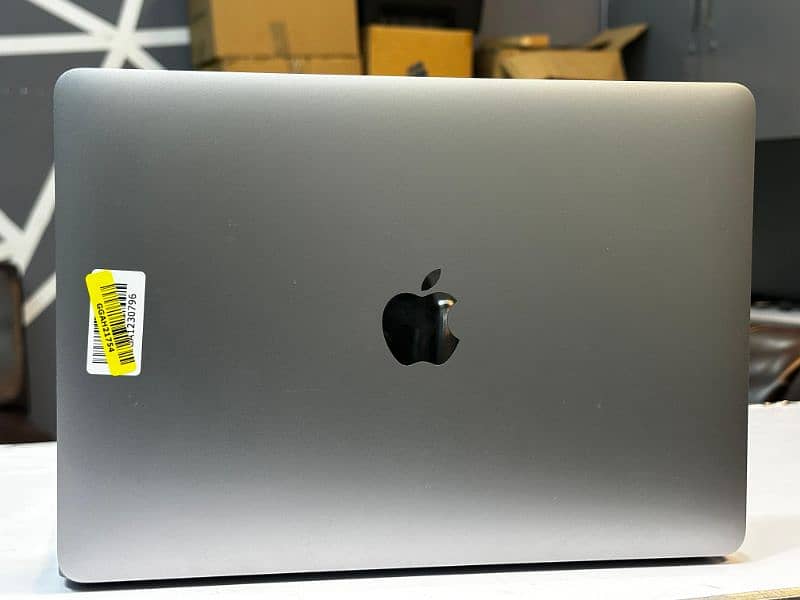 MacBook, Core i-7, Made 2017, 16-512, 12 inch 3