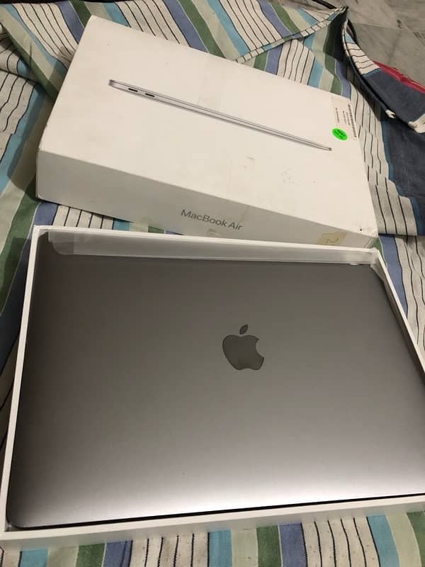 MacBook Air M1 (2020) - 16GB/512GB, Excellent Condition 0