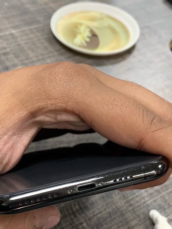 iphone xs max 256GB non pta 7