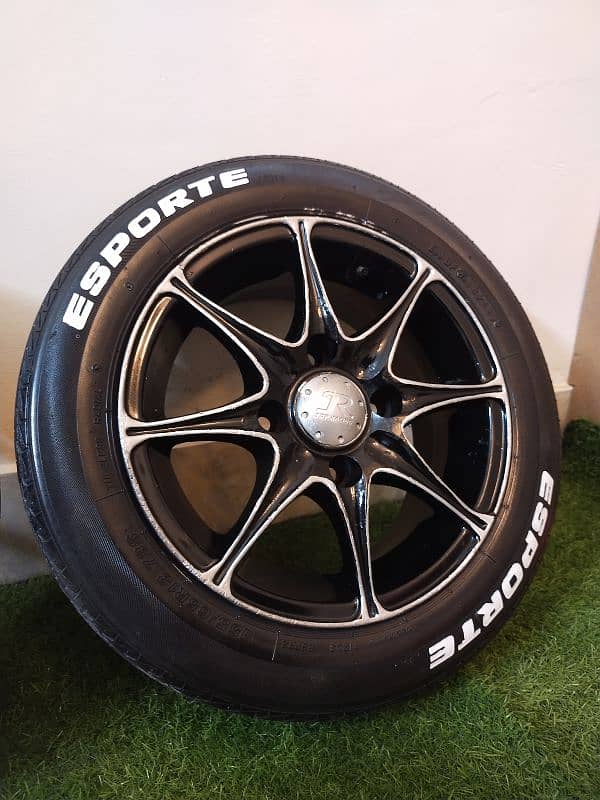 Low profile rim tyre 1