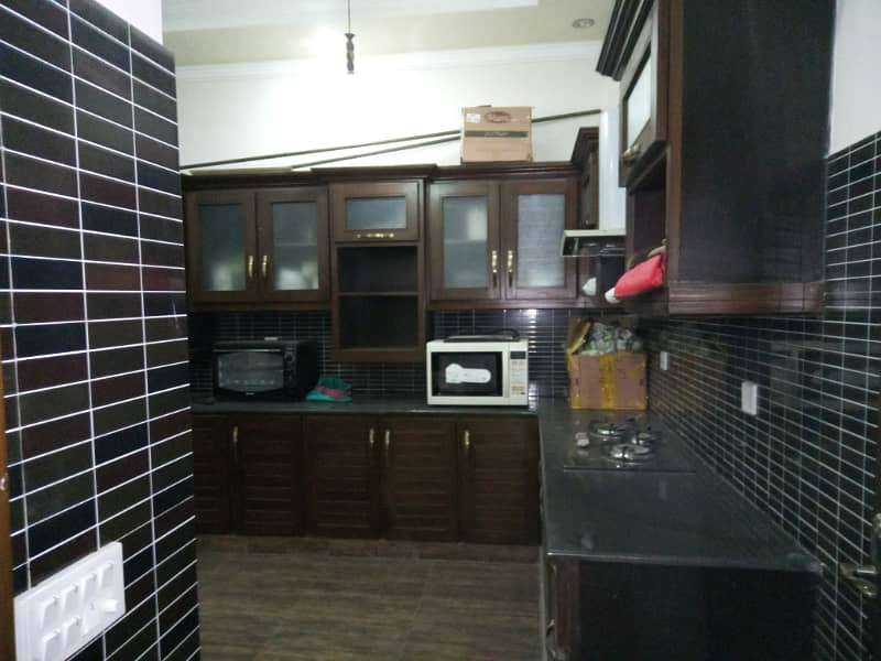 500 Sq Yards Upper Portion Available For Rent 23