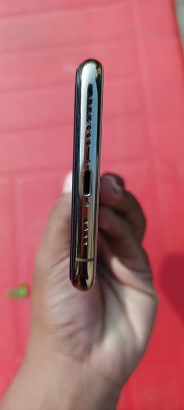 i phone XS Max 256 GB Factory unlock 03271998599 2