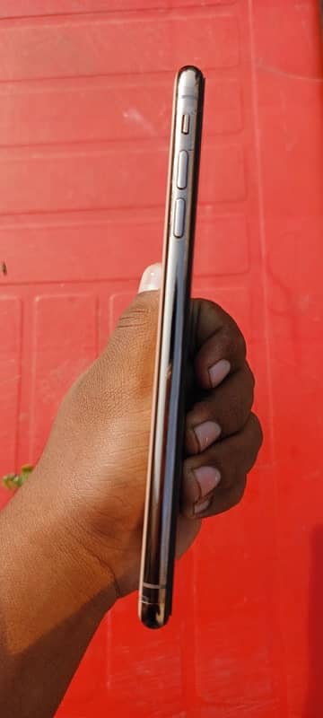 i phone XS Max 256 GB Factory unlock 03271998599 3