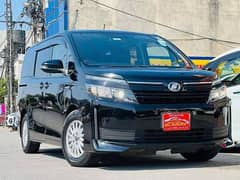 Toyota Voxy 2015