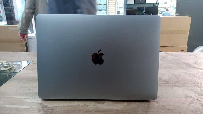 Macbook Air A2337 8Gb and  512Gb SSD 2K USED 1