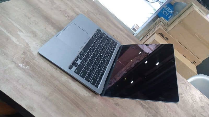 Macbook Air A2337 8Gb and  512Gb SSD 2K USED 3