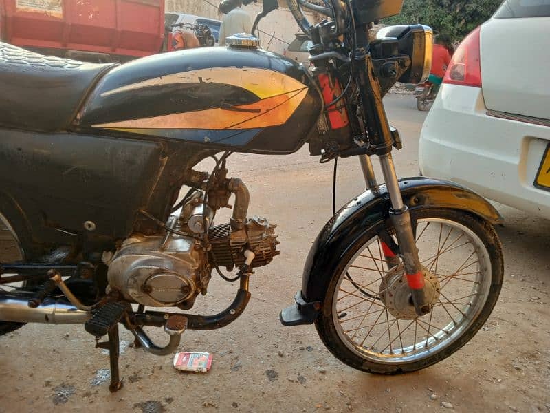 jailing company ki bike ha son genuine condition saf sutri bike ha 9