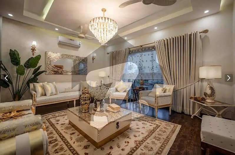 1 KANAL ROYAL DESIGN LUXURY VILLA FOR SALE NEAR TO PARK 5