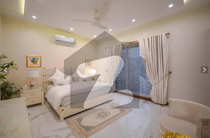 1 KANAL ROYAL DESIGN LUXURY VILLA FOR SALE NEAR TO PARK 25