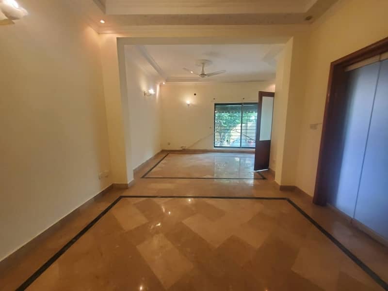 10 Marla Full House For Rent In DHA Phase 3,Block Z, Lahore. 7